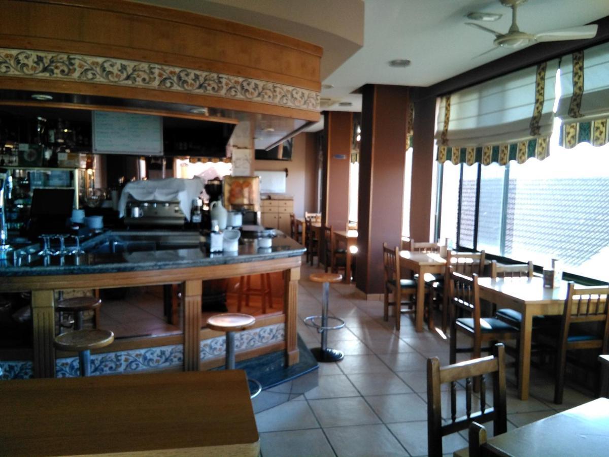 Pension O Noso Bar Portosin Bagian luar foto